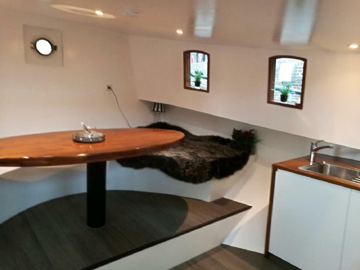 Houseboat Rose Lägenhet Amsterdam Exteriör bild